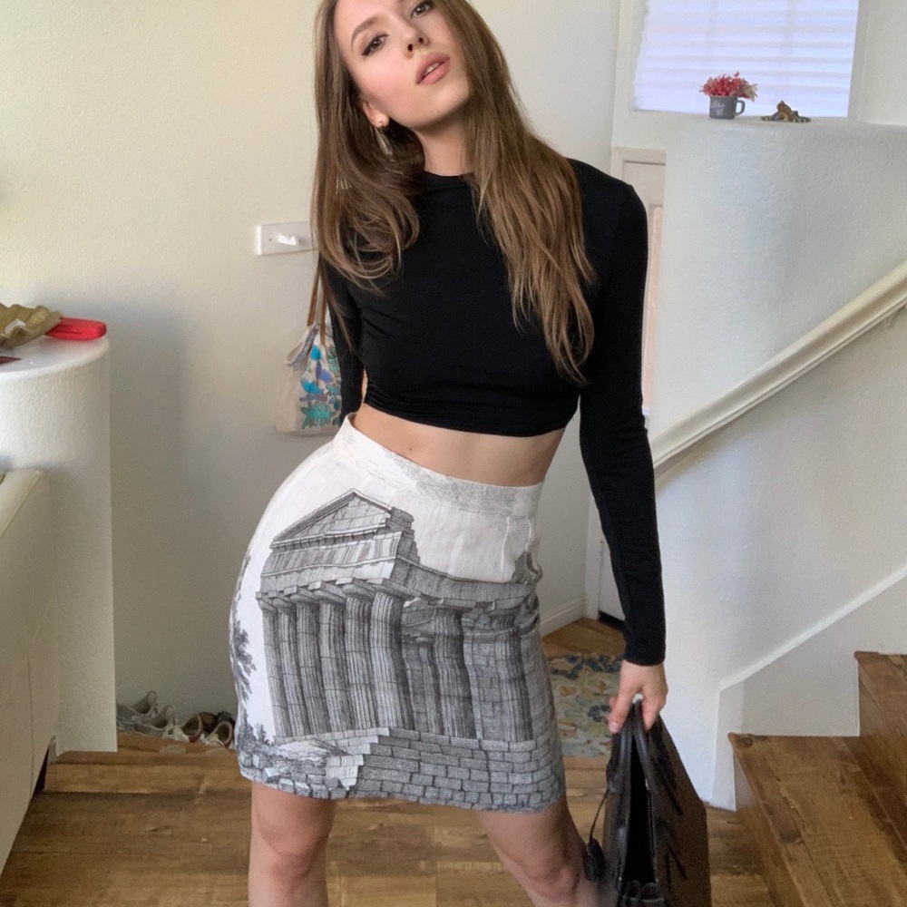 Dolce and Gabbana parthenon linen skirt